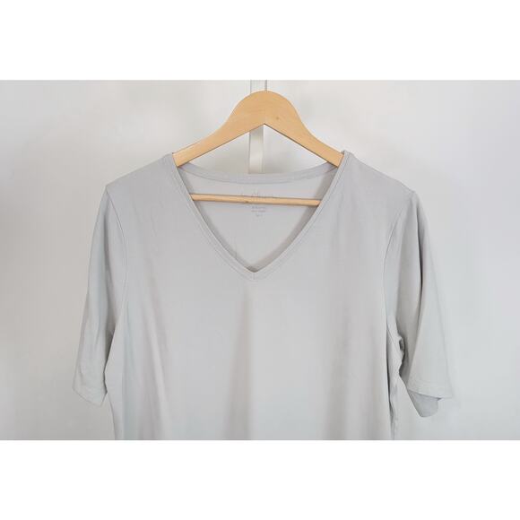 By Chico's Top Gray V-Neck Short Cotton Blend Sleeve Misses Size 2 L - Picture 2 of 5